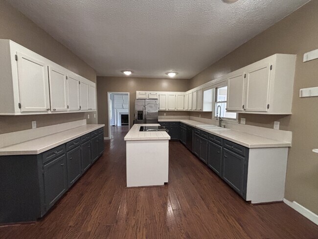 Foto del edificio - 1046 Trotters Blvd