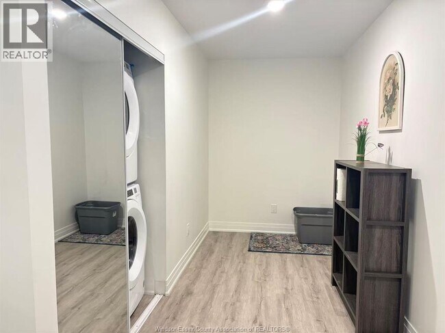 Photo du bâtiment - 3370 Stella Crescent