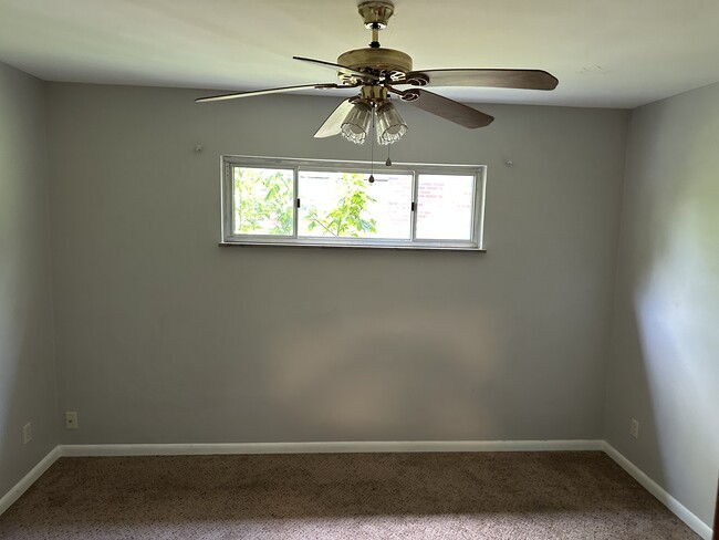 Building Photo - 21 Montvale Ct