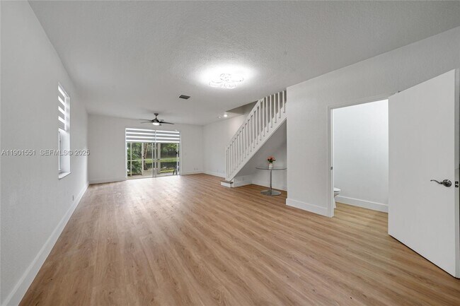 Foto del edificio - 2267 Cordoba Bend