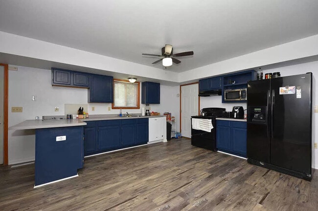 Kitchen - 217 NW Barstow St