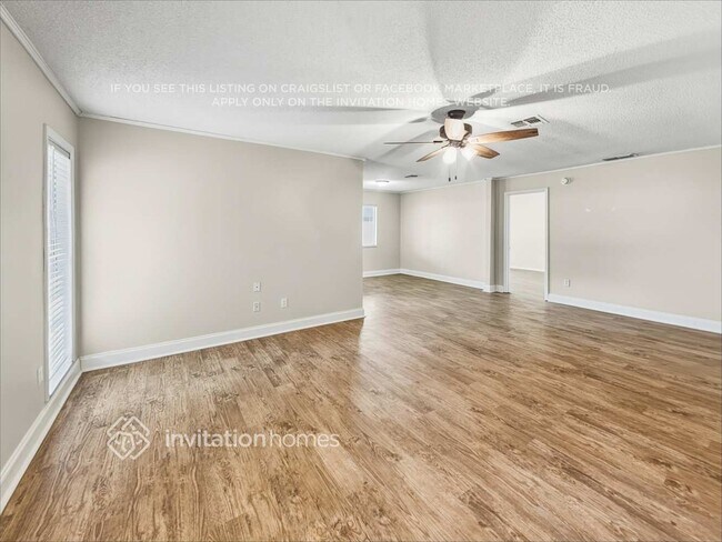 Foto del edificio - 1172 La Mesa Ave