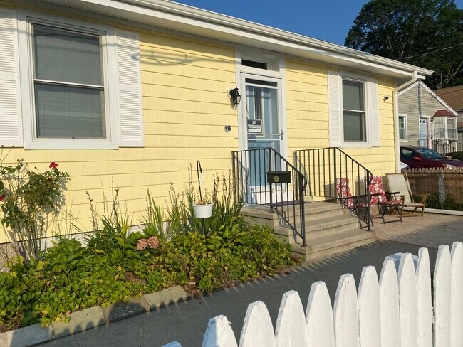 Foto del edificio - 16 Monroe St