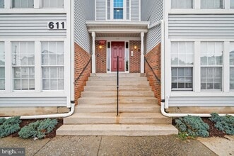 Building Photo - 611 Himes Ave