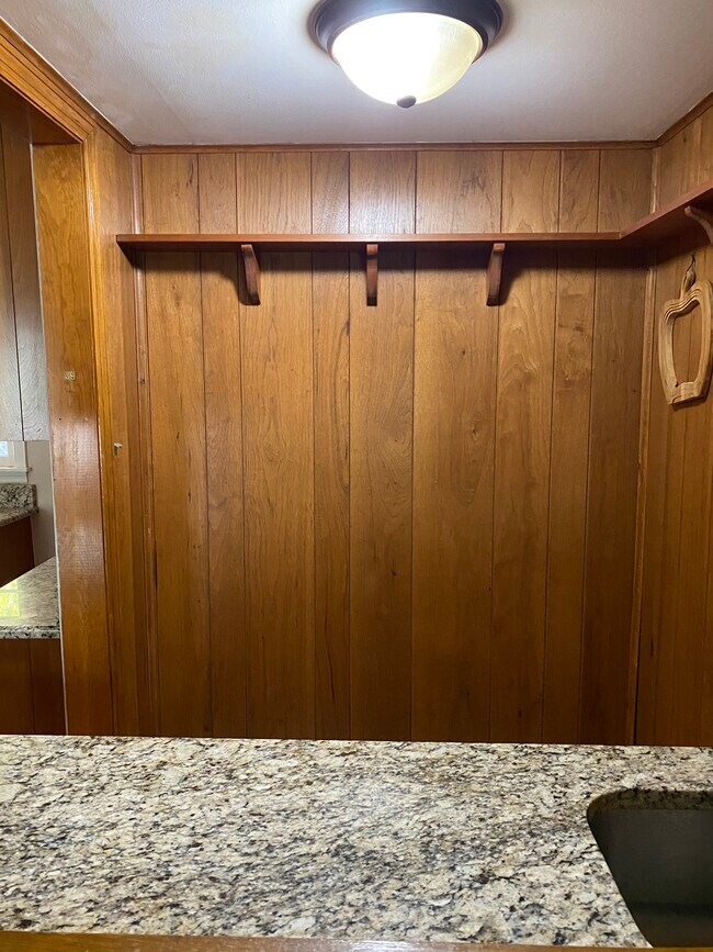 Wet Bar - 63 Shady Glen Rd