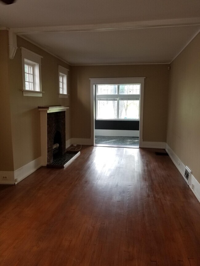 Photo du bâtiment - 2166 Athol St