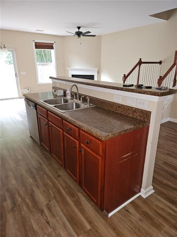 Building Photo - 3380 Fernview Dr