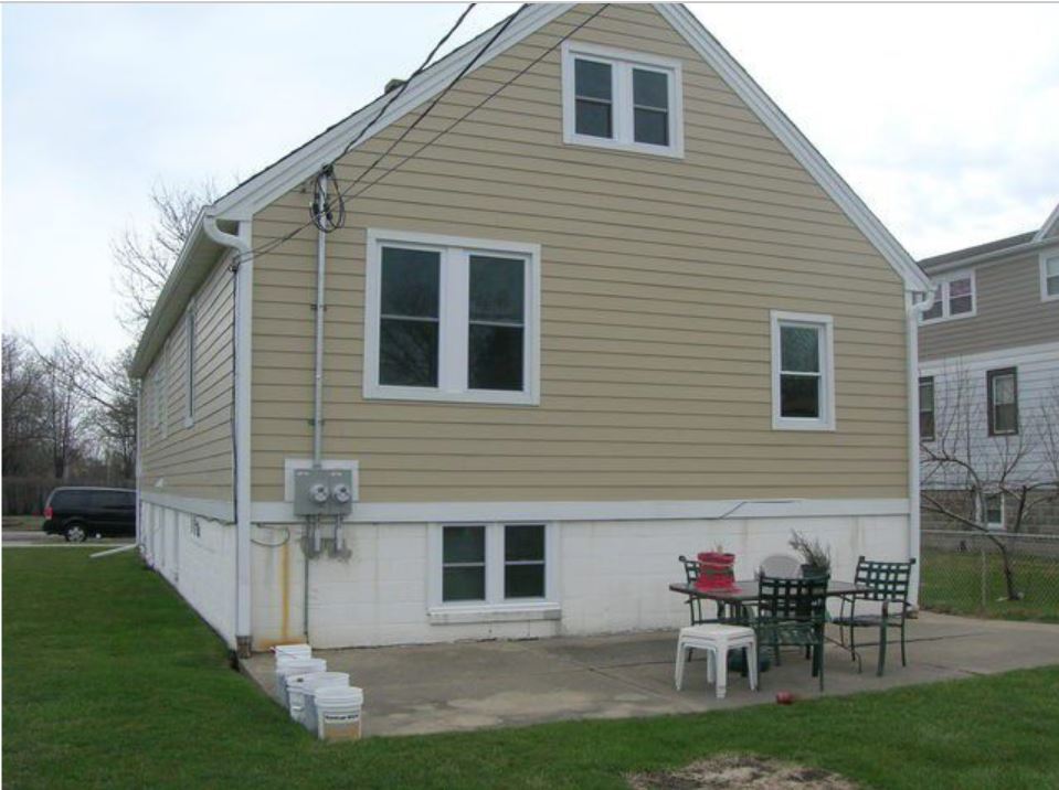Primary Photo - 5524 N Mobile Ave