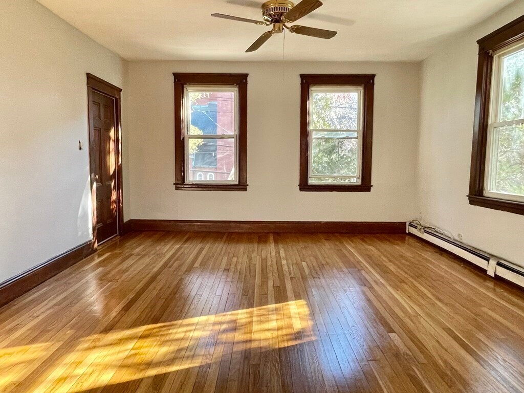 8 Maple St Unit 3, Attleboro, MA 02703 Room for Rent in Attleboro, MA