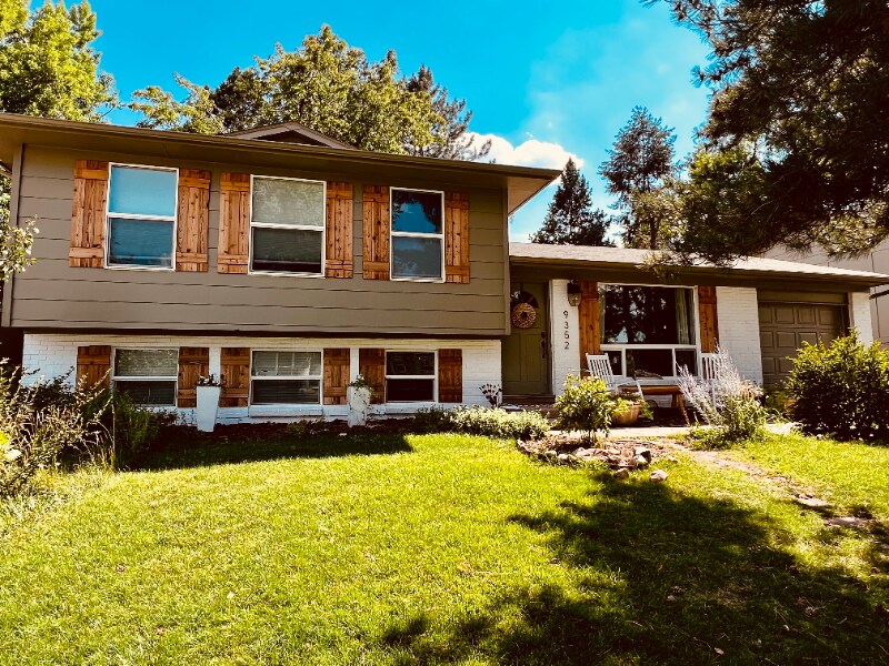 Primary Photo - 9352 W Cornell Pl