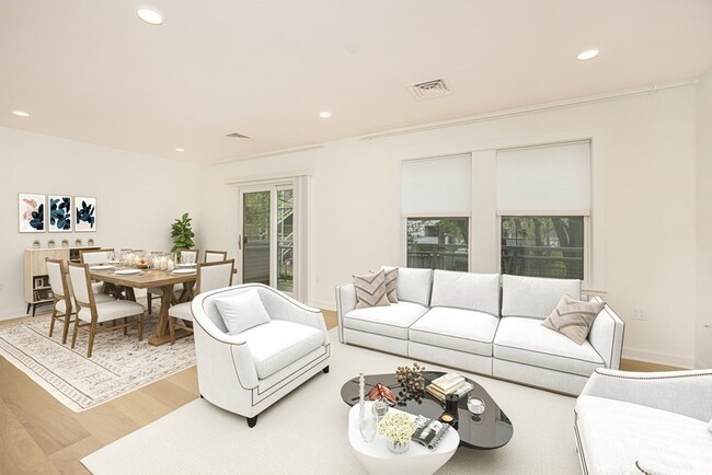 Building Photo - 16 Boardman St