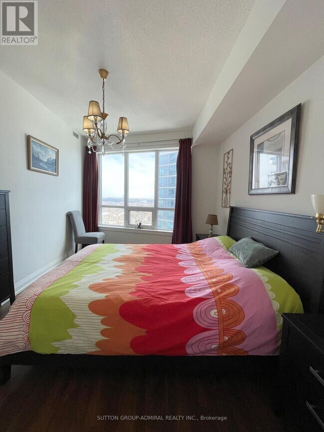 Photo du bâtiment - 7161 Yonge St