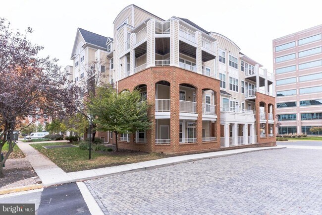 Foto del edificio - 2700 Bellforest Ct