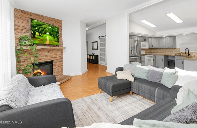 Foto del edificio - 146 Catfish Cir