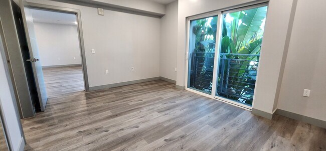 Building Photo - 7040 Woodman Ave