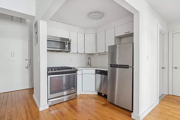 Foto del edificio - 812 Lexington Ave