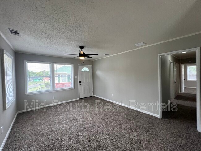 Building Photo - 761 Tampa Ave