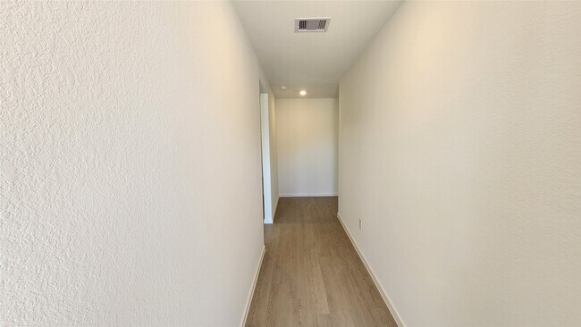 Foto del edificio - 6418 Begonia Trellis Dr