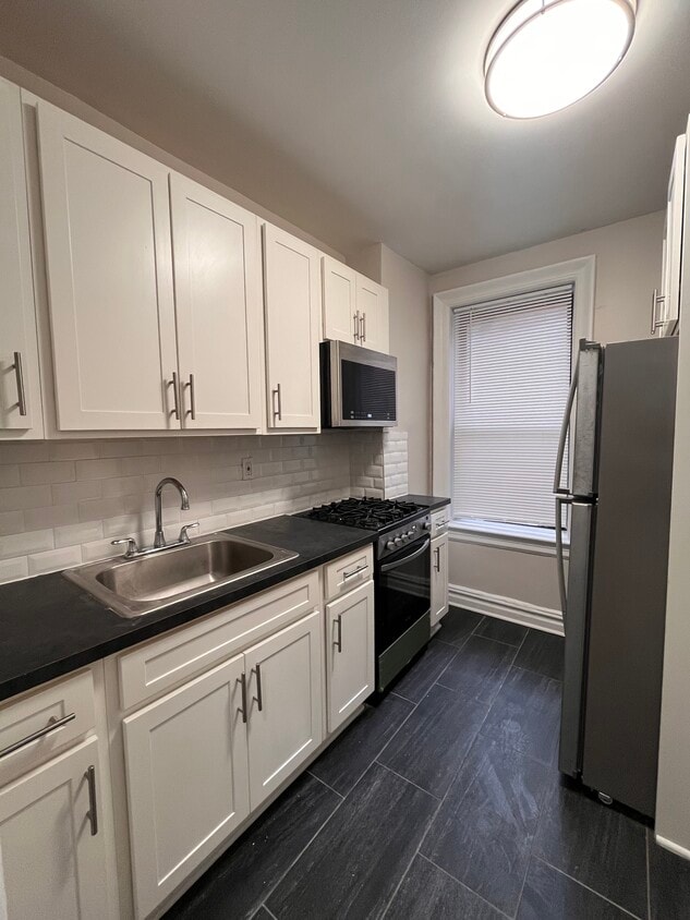 18 Kensington Ave Unit 1D - 24 Kensington Ave