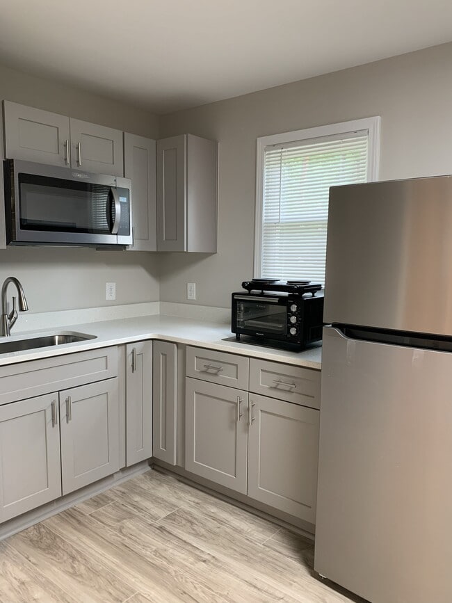 Building Photo - 2824 Wyncote Dr
