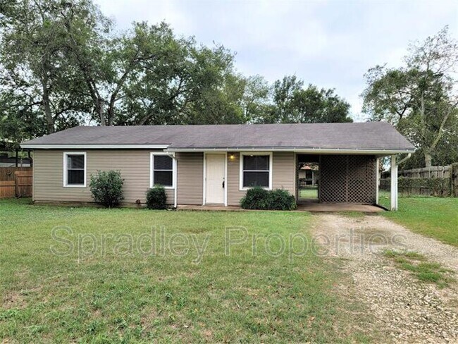 Building Photo - 1006 Magnolia Rd