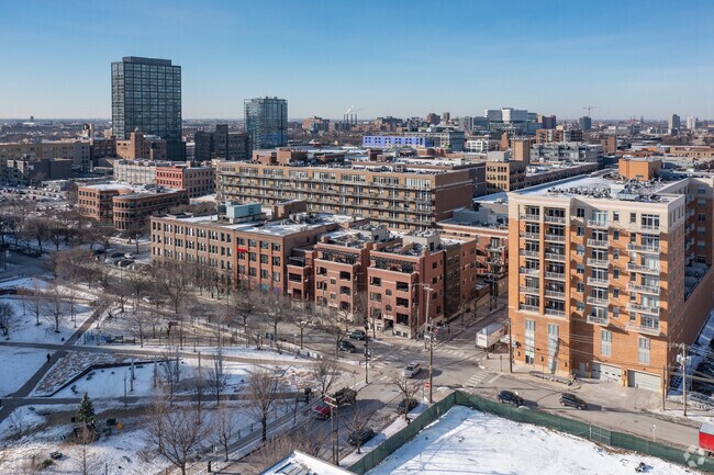Aerial Photo - 100-106 S Sangamon St