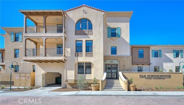 Foto del edificio - 501 W Foothill Blvd