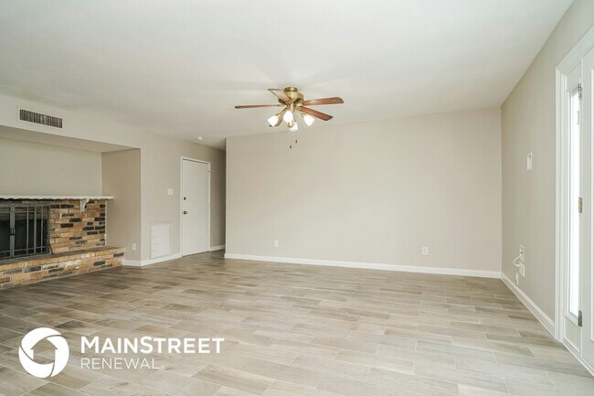 Foto del edificio - 8913 Vernon Dr