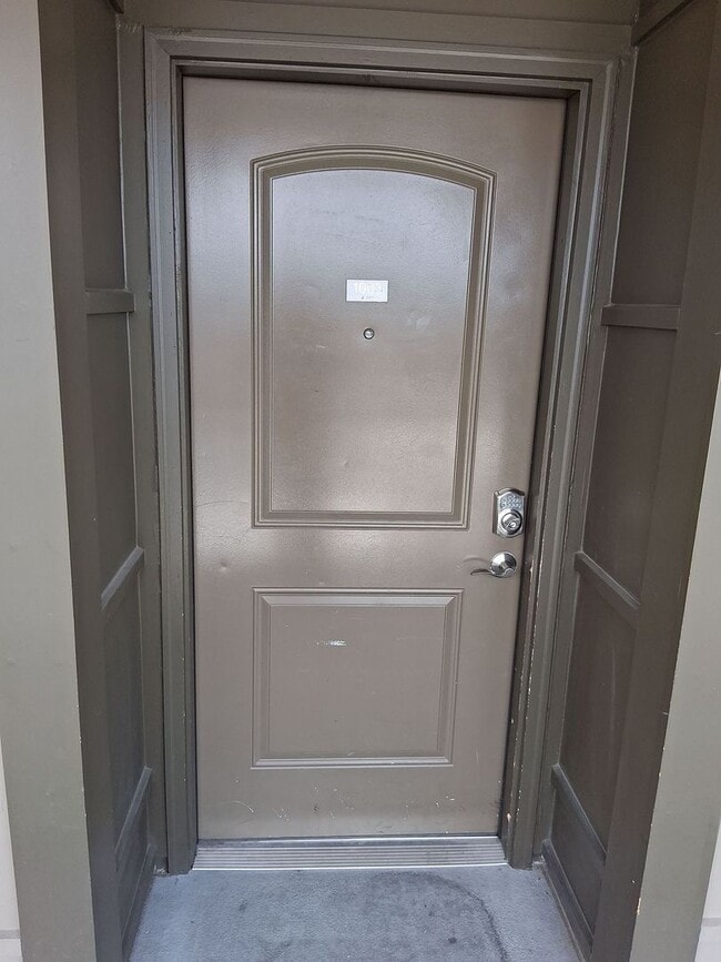 Photo - NEW LISTING for Lake Plaza 10th floor unit! Best View in Knoxville - Move in August 13, 2026! Apartment