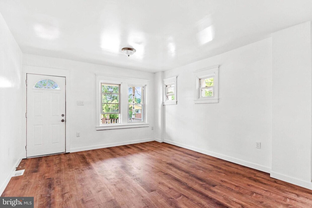 117 Lehigh Ave, Gloucester City, NJ 08030 House for Rent in