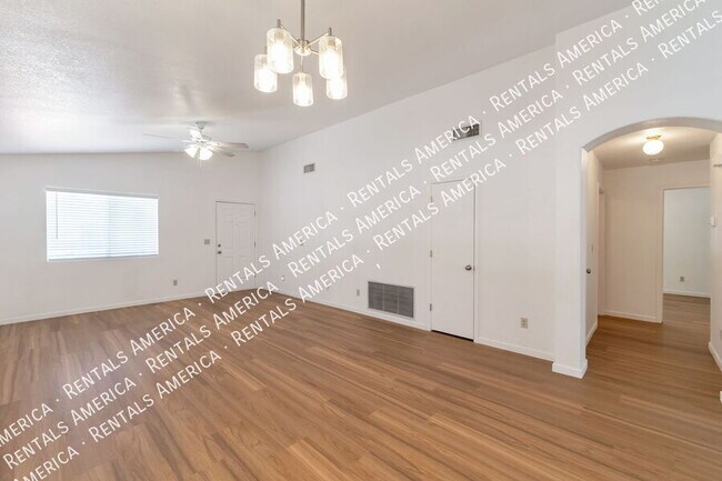 Building Photo - 8668 S Desert Dove Dr
