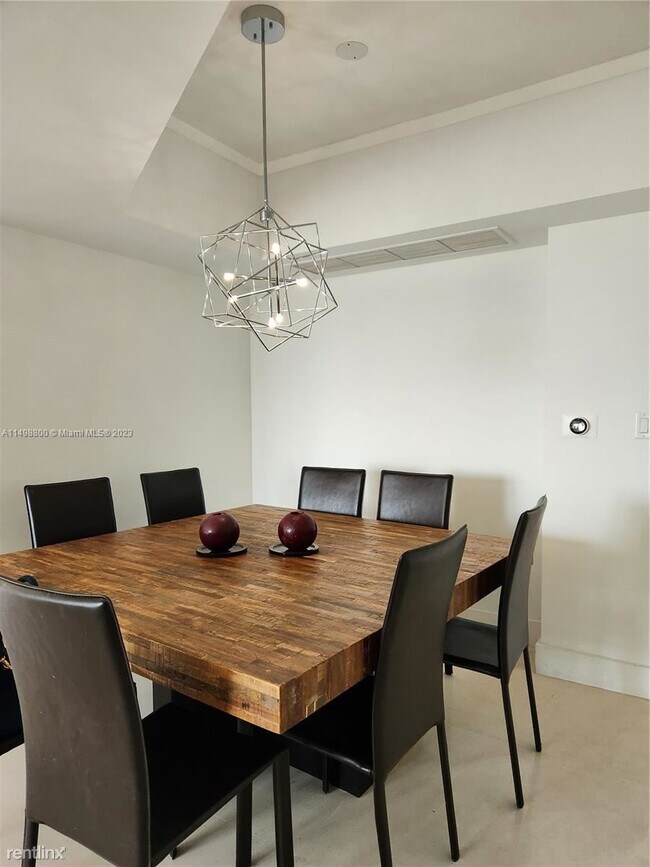 Foto del edificio - 2 br, 2 bath Condo - 19900 E Country Club ...