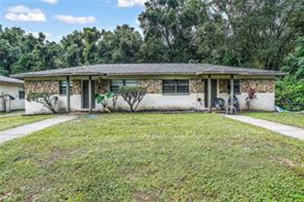 2411 Virginia Dr, Leesburg, FL 34748 House Rental in Leesburg, FL