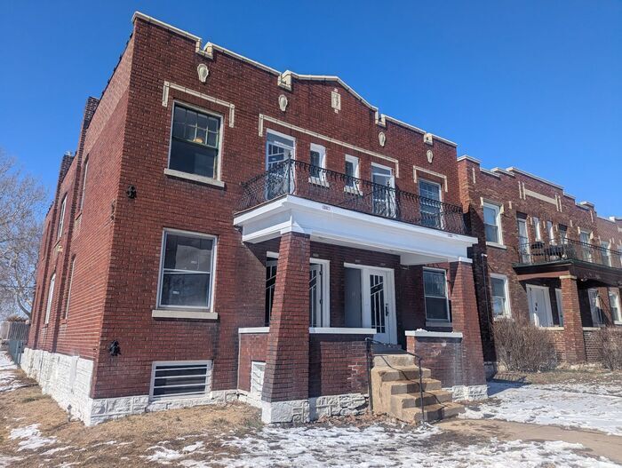 Primary Photo - Newly Renovated Two Bed/One Bath