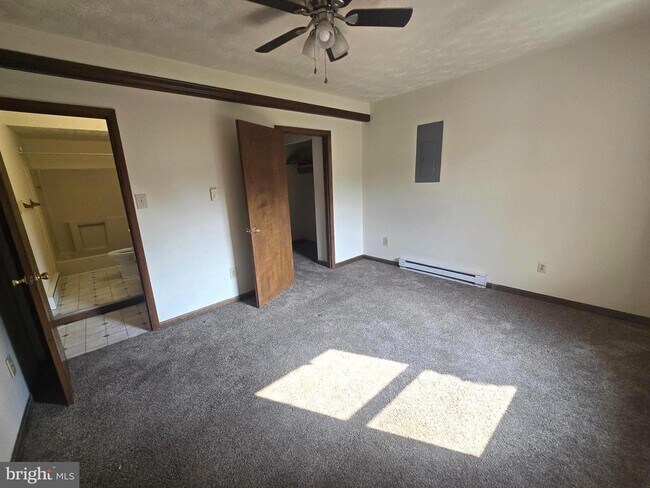 Foto del edificio - 7991 Williamsport Pike