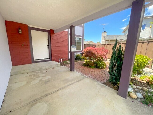 Foto del edificio - Welcome to this stunning 4 bedroom, 2.5 ba...