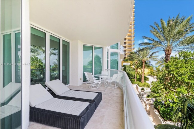 Foto del edificio - 16051 Collins Ave
