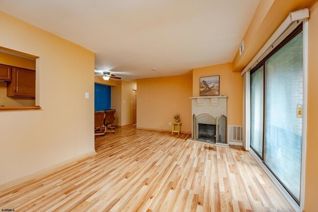 Building Photo - 254 Vail Ct