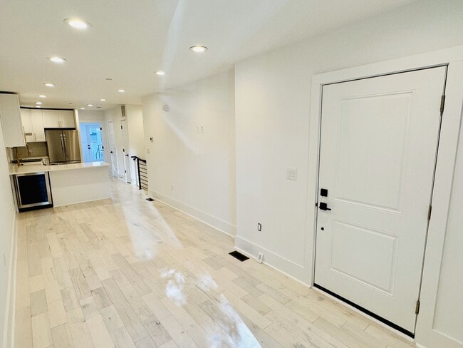 Foto del edificio - 1314 1/2 5th St NW