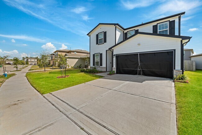 Foto del edificio - 7306 Heath Knl Ln