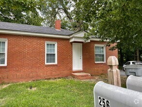 Building Photo - 254-256 N Elm St