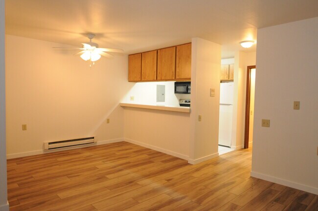 Foto del edificio - 5313 Brody Dr