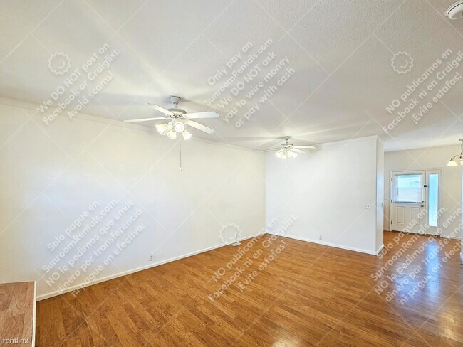 Building Photo - 2 br, 1.5 bath Townhome - 2709 Tumblewood Grv