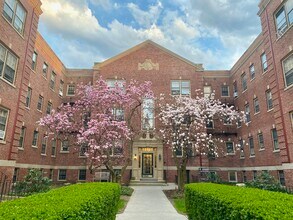 Building Photo - 60 Elm St