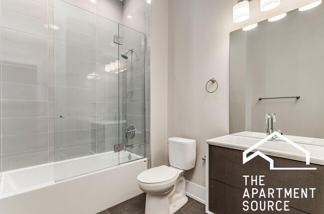 Foto del edificio - 943 N Crosby St