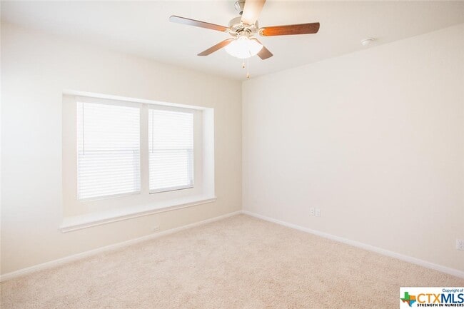 Building Photo - 242 Mossycup Dr