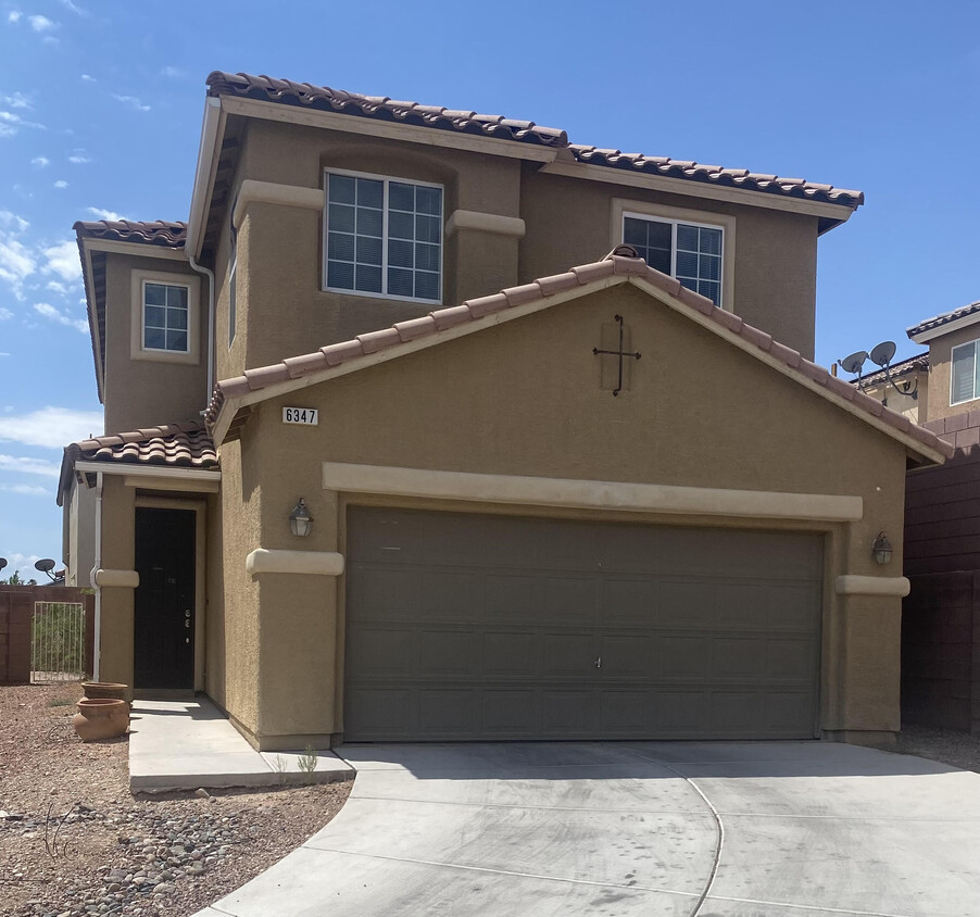 Foto principal - 6347 Alpine Tree Ave