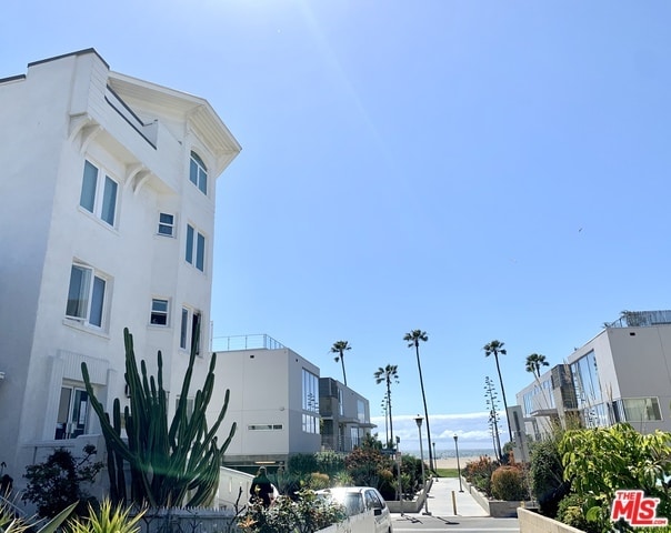 Foto del edificio - 16 Thornton Ave