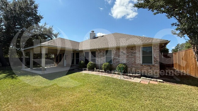 Foto del edificio - 6619 Running Creek Dr