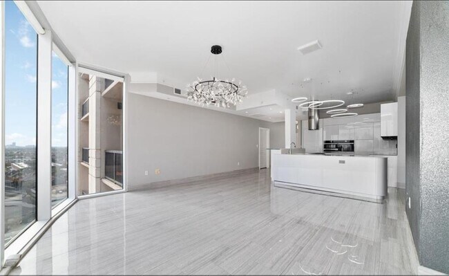 Building Photo - 3333 Allen Pkwy